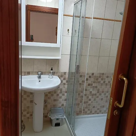 Puerta 6 Apartment *